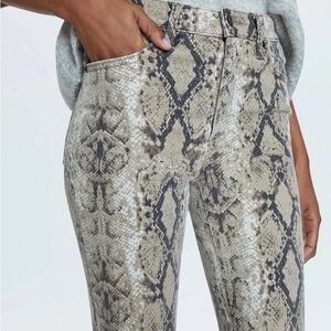 Zara never used pants stunning , size USA 4 I got them as a gift never worn